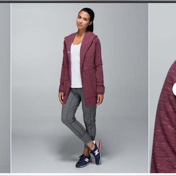 Lululemon Find Your Centre Wrap
Heathered Marled Rust Berry - Picture 2 of 12